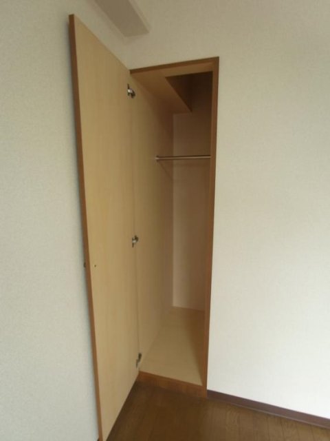 ルーブル下井草 クローゼット