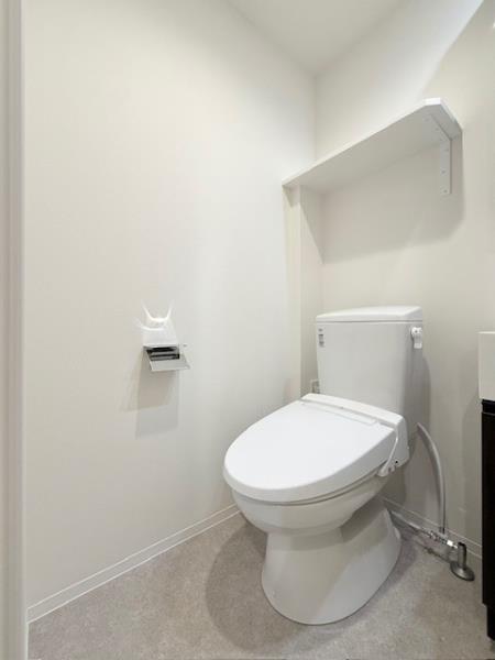 エレミ本蓮沼2階 トイレ