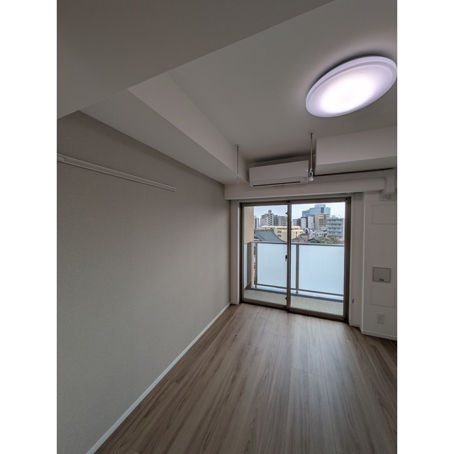 プレール・ドゥーク横濱子安403号室 ※各階で色合いが異なります