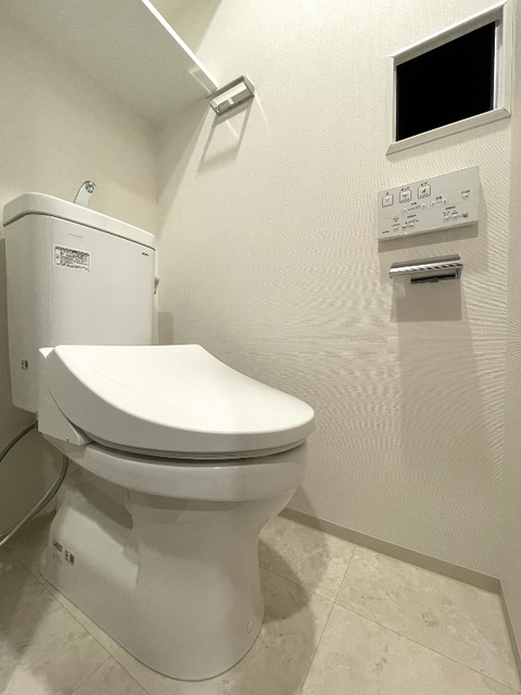 ガーラ・クレスタ横濱関内11階 落ち着いた色調のトイレです
