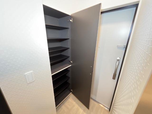 FOREST ODAWARA（フォレスト　オダワラ）302号室 シューズボックス