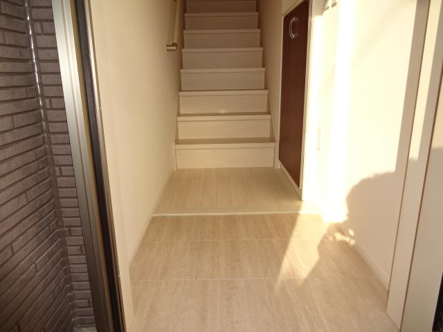 ルピナス向原 玄関