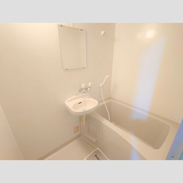 ソレーユ203号室 浴室