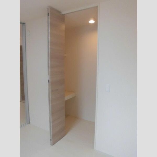 クリスタ　B クローゼット