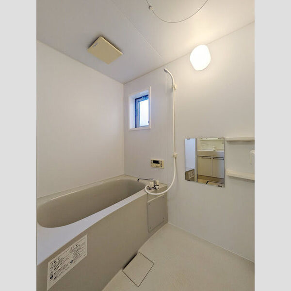 ノイハウス三橋 浴室