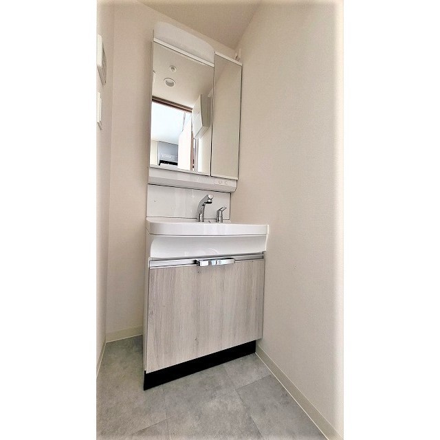 プレサンスブルーム浅草North0708号室 内観