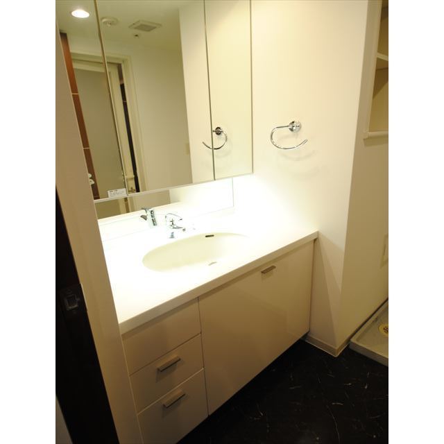 レキシントンスクエア白金高輪1103号室 内観