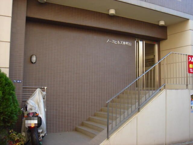 ノースヒルズ仲町台 エントランス