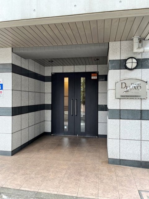 プレール・ドゥーク上北沢3階 エントランス