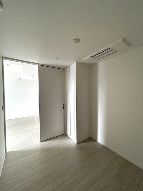 ＷＯＲＬＤ　ＴＯＷＥＲ　ＲＥＳＩＤＥＮＣＥ2112号室 洋室4.1帖　2025年12月撮影