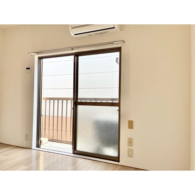 ハッピーハイツ 洋室