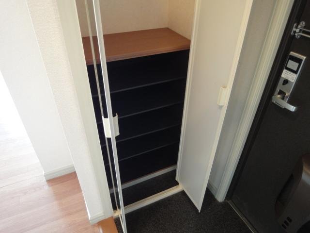 サフィール 玄関収納