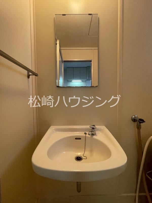 ホワイトヴィラ2階 洗面