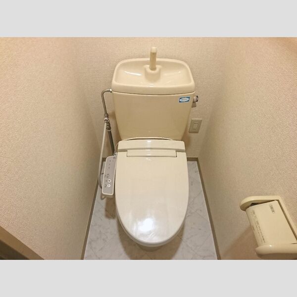 アピエ　壱番館/弐番館 温水洗浄暖房便座トイレ