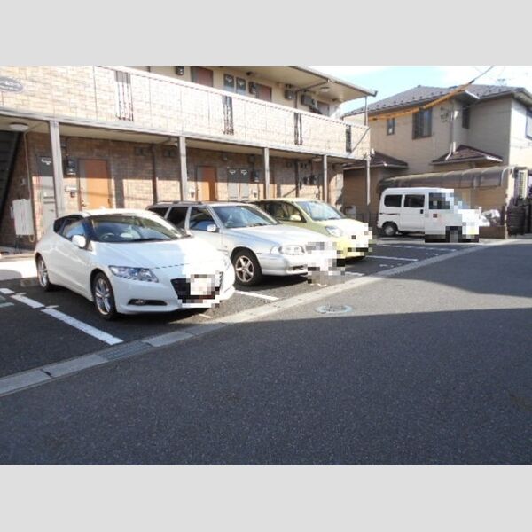 クレールコート 駐車場