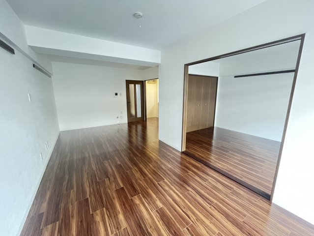 アーク・アン・シェル リビング