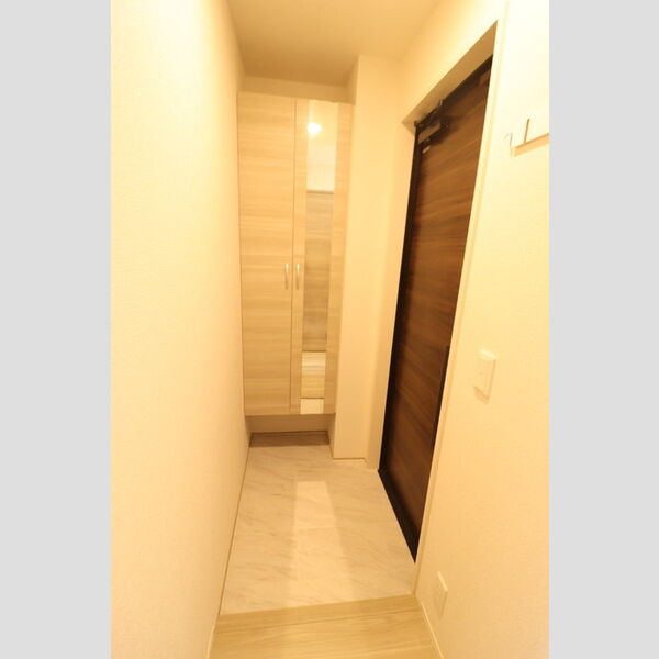 D-comodo深大寺北町202号室 玄関