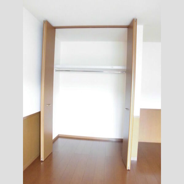 ヴィアレット　Ⅱ 便利なクローゼット①♪