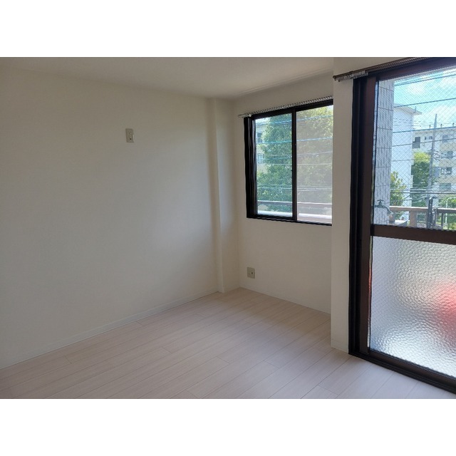 リバービレッヂM301号室 内観