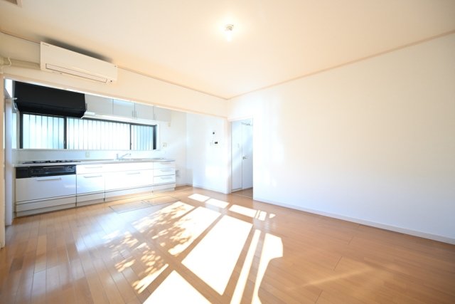 矢向三丁目戸建 リビング