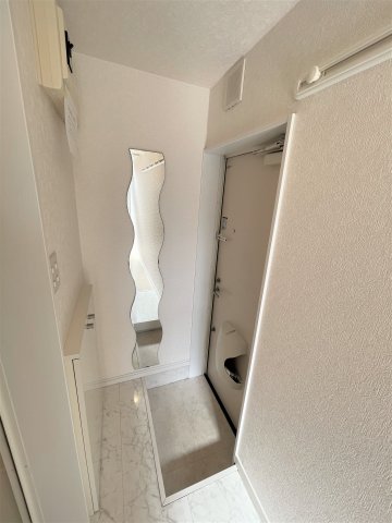 KAINOS弘明寺105号室 玄関