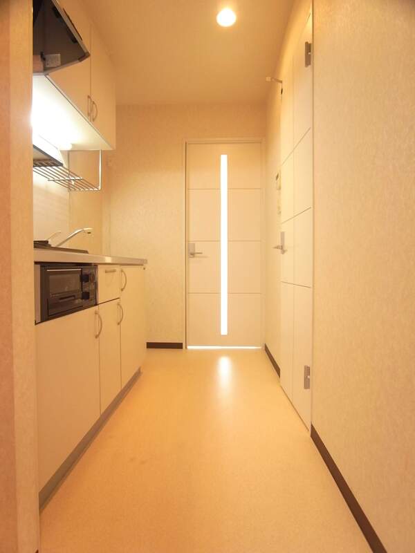 リリックコートアン・シャトー1階 玄関