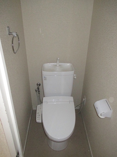 テレパレス日限山1階 トイレ　※2019年6月撮影