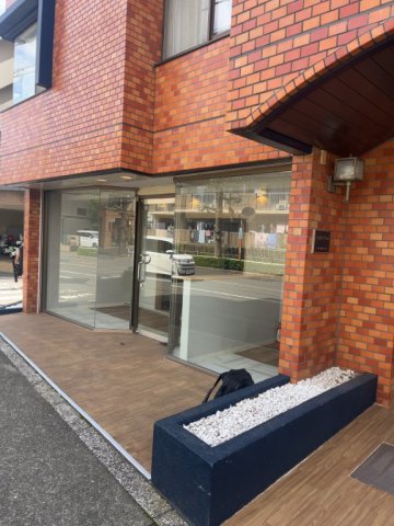 八千代フラット エントランス