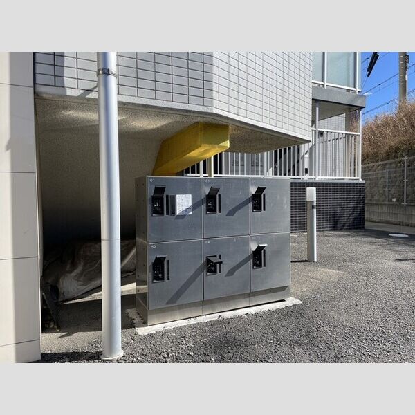 ミラージュ新子安406号室 宅配ボックス