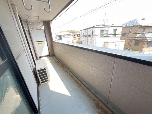 ウィンディヒルズ205号室 ベランダ