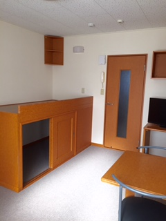 レオパレストウダイ202号室 寝室