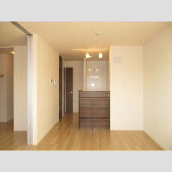 セレーノTー1 リビングルーム