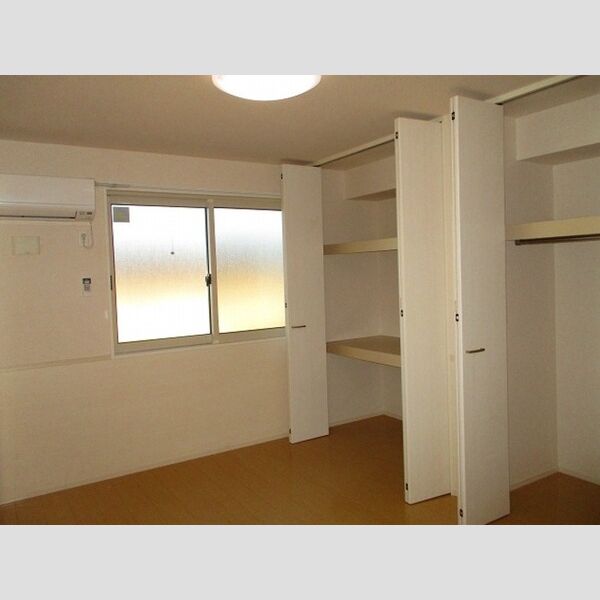 ソフィアコート　弐番館201号室 居室