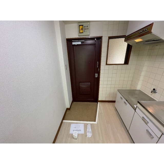 ドアーズ立川203号室 玄関