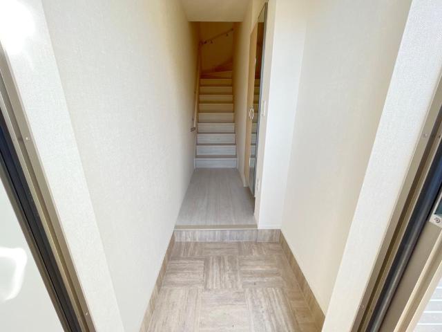 東中野新築アパート201号室 玄関（イメージ）