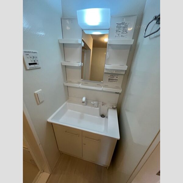 ベーチェル湘南 洗髪洗面化粧台