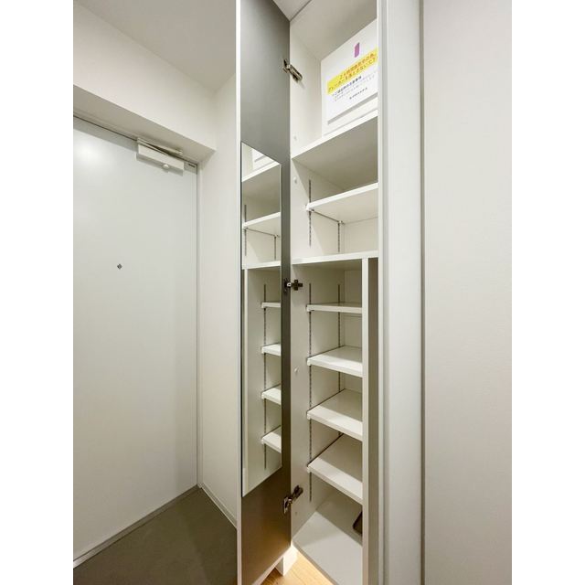 グランパセオ代々木上原0303号室 内観