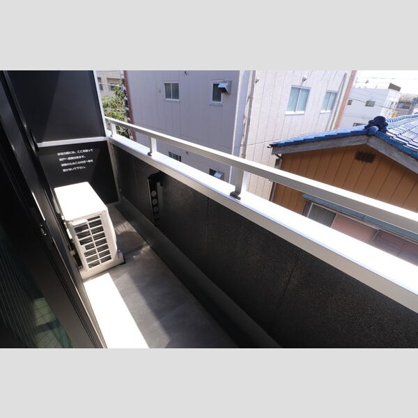 アース303号室 バルコニー