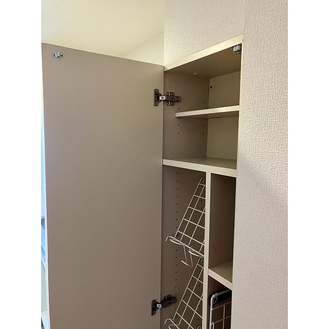 サニークレスト湘南平塚201号室 靴箱