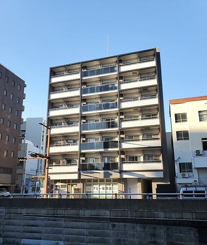 フェリース横濱3階 建物外観　※2024年12月撮影
