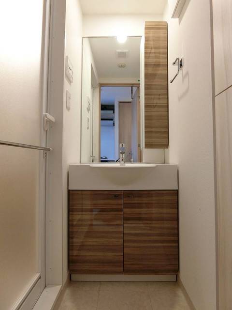 グランド・ガーラ大島 使いやすい洗面所です