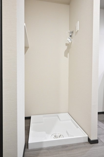 ＧＲＡＮＳＩＴＥ　ＮＡＫＡＭＥＧＵＲＯ7階 室内洗濯機置場