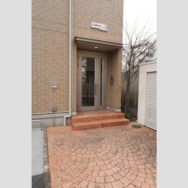 ルガーナ エントランス