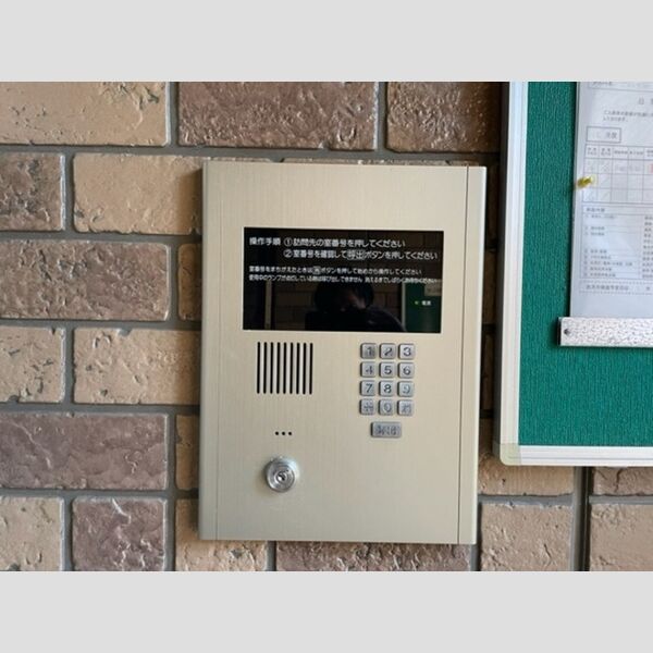 パインヒル鵠沼 エントランスはオートロックです