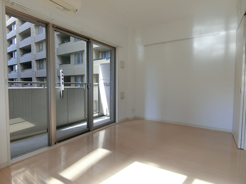 メゾン・デン・ウエスト 寝室