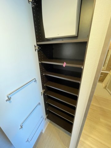 ガーラ・ステーション川崎久地4階 専用の収納スペースです