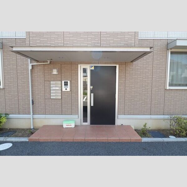 パインヒルズ胡録台303号室 エントランス