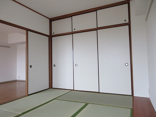 テレパレス船橋三咲Ａ棟4階 和室（約８．０畳）　※2025年10月撮影