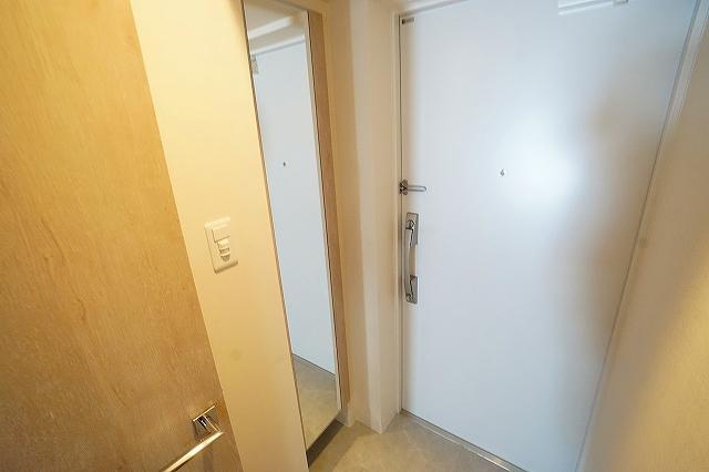 ・ROOTs Yokohama Yoshinocho3階 玄関