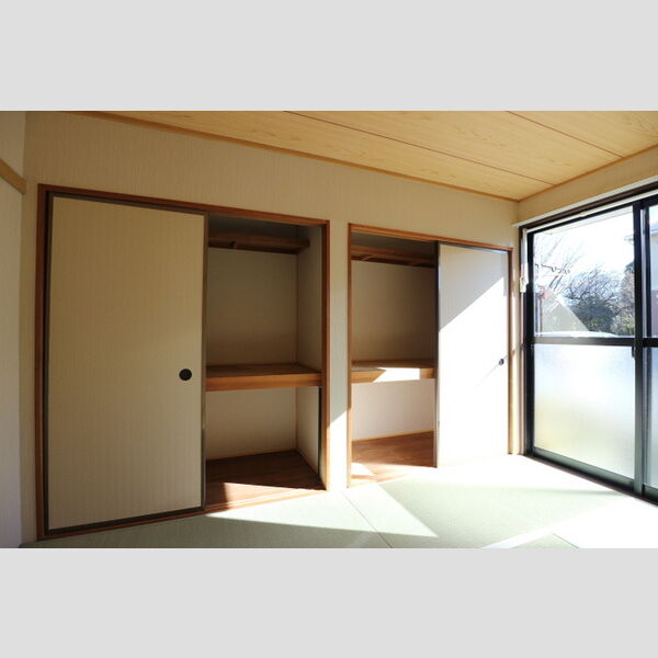 セジュールYK 和室　押し入れ